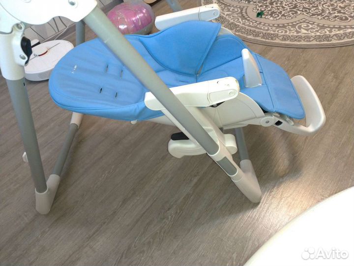 Стульчик для кормления tommy