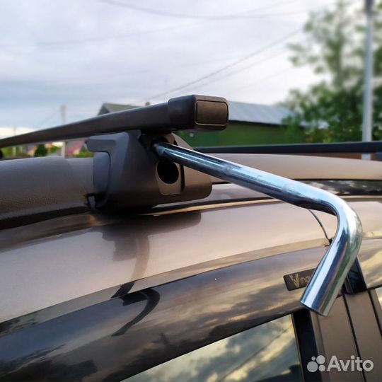 Багажник на рейлинги Titan для Mitsubishi Pajero 3