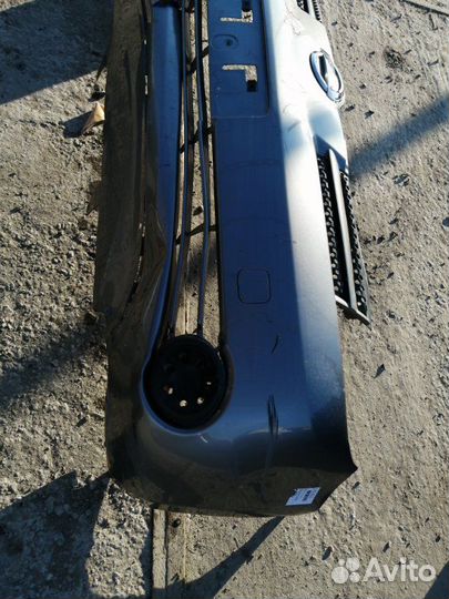 Бампер передний Nissan Note E11