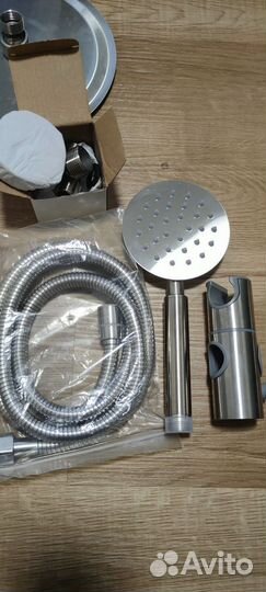 Смеситель для ванны с тропическим душем