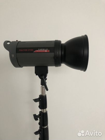 Моноблок Falcon Eyes TE-600BW v2.0, 600 Дж