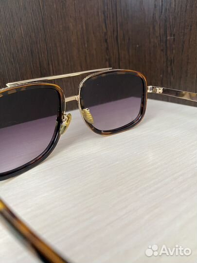 Солнцезащитные очки новые
