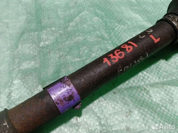 Полуось передний левый Ford Focus 1 седан 2.0I