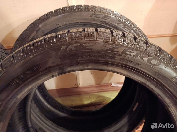 Pirelli Ice Zero FR 225/45 R18 95H
