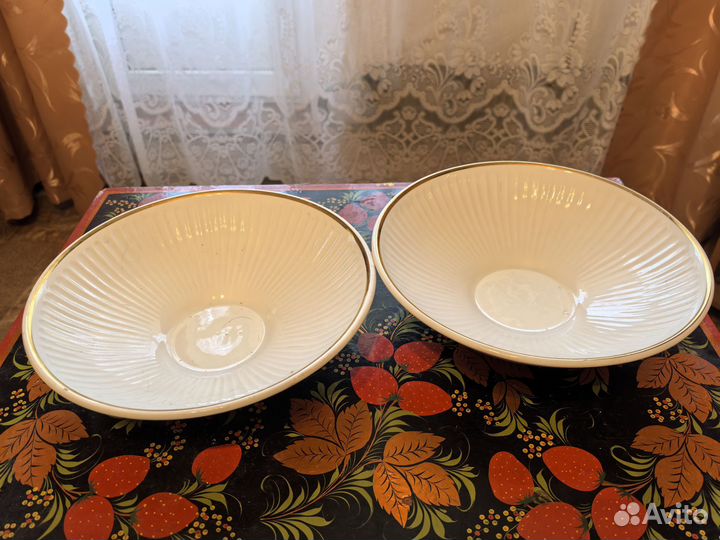 Фарфоровые тарелки и салатники СССР