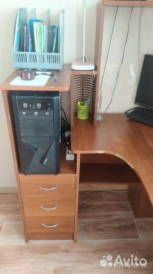 Компьютерный стол, угловой