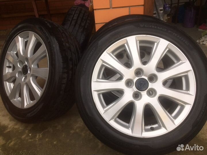 Hankook Centum H720 215/55 R17