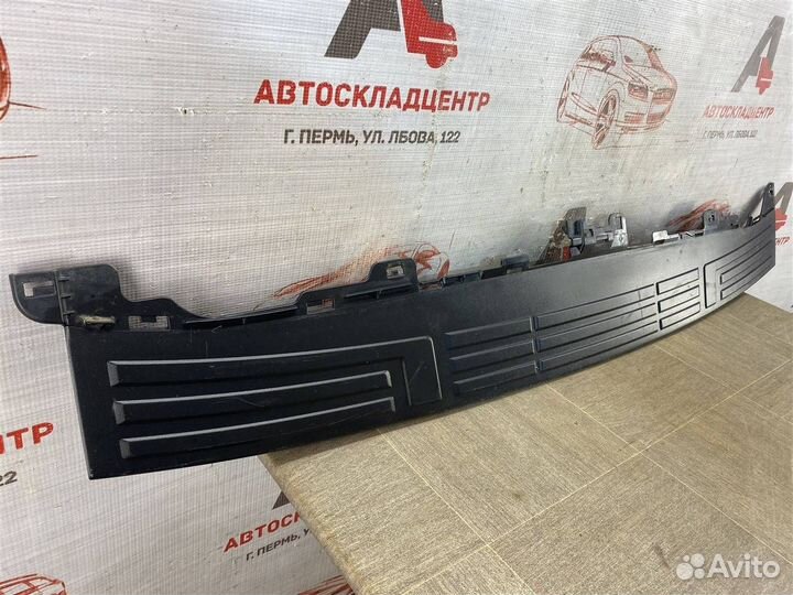 Накладка бампера заднего Toyota LC150