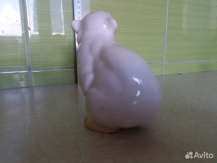 Статуэтка Белый медвежонок лфз фарфор СССР 50-60 г