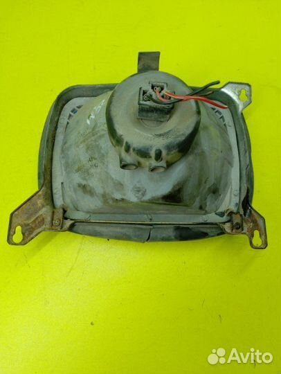 Фара передняя правая Mazda Bongo SS28M R2 1999