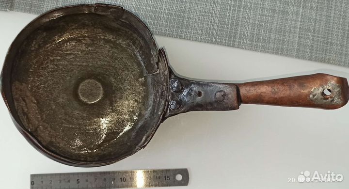 Старинный медный ковш