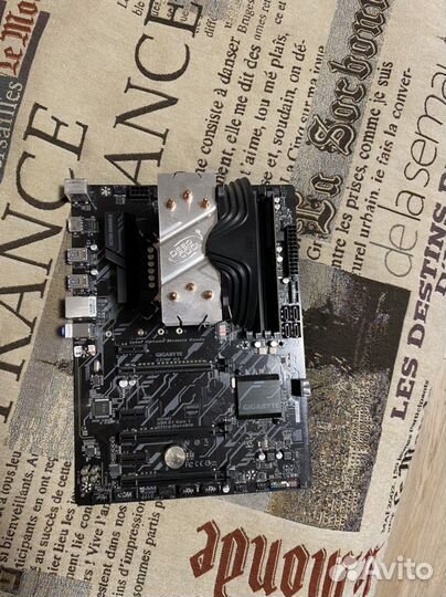 Материнская плата с процессором i78700