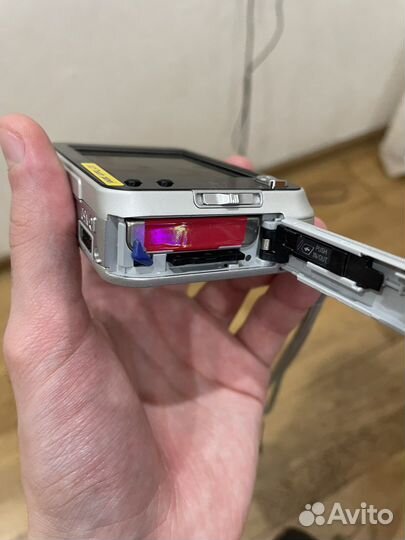 Мыльница Sony Cyber-Shot DSC-N1