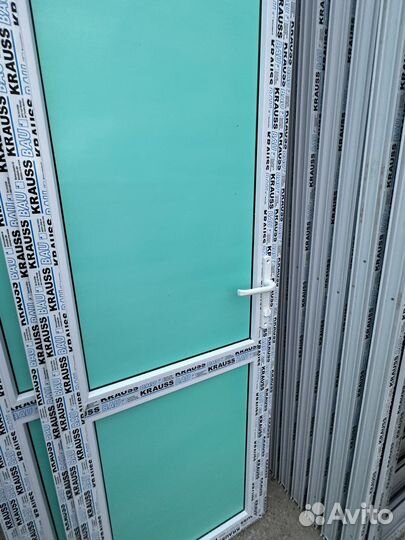 Пластиковые двери 70 на 200 не Б/У