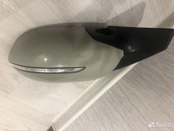 Автомобильное зеркало