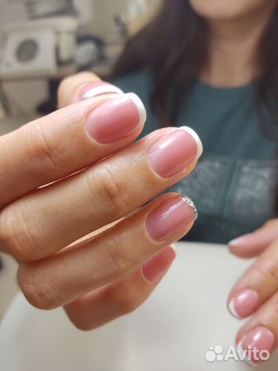 Маникюр, педикюр, гель лак