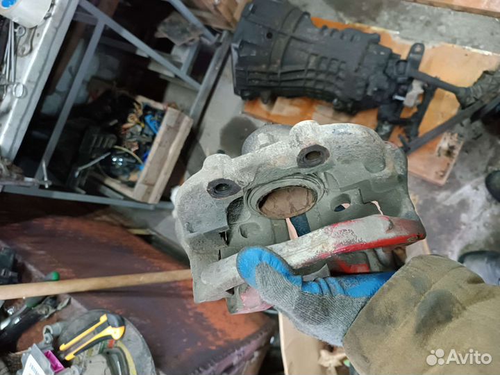 Суппорт тормозной опель омега б