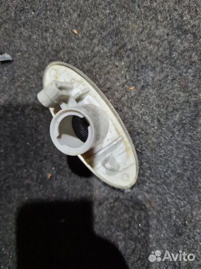 Повторитель поворота Nissan Juke F15 1.6 DDT 2011