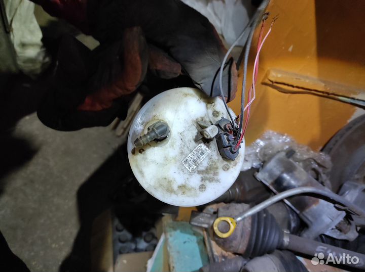 Топливный насос Hyundai Elantra XD - 311102C100