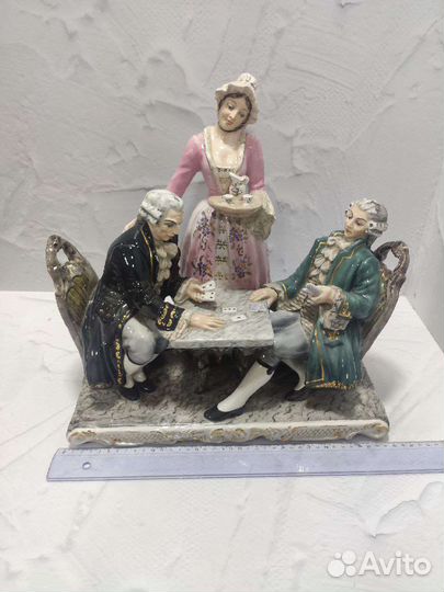 Фарфор.Статуэтка