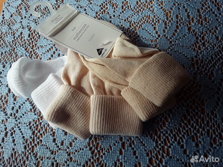 Новые фирменные шапочки +носочки