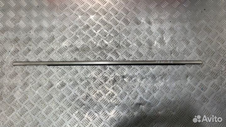 Молдинг стекла задний правый Infiniti Fx35 S51