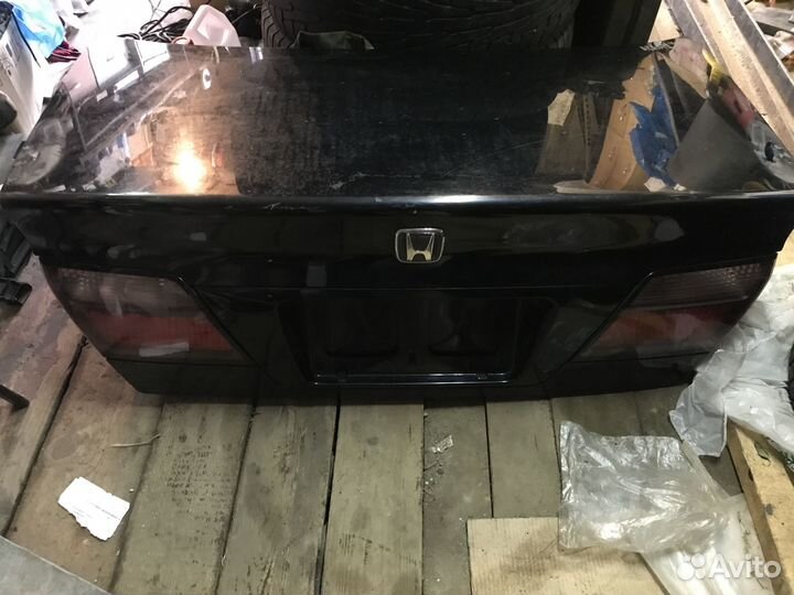 Крышка багажника Хонда Аккорд CF4