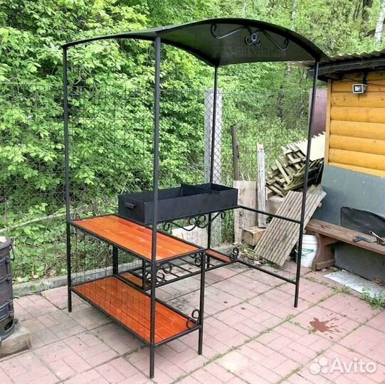 Мангал с крышей