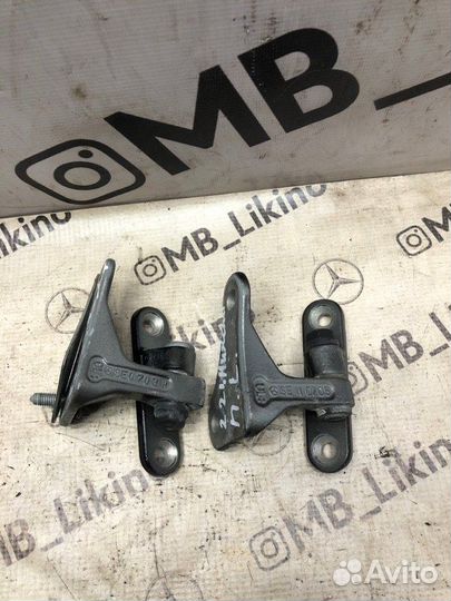 Петля двери передняя левая Mercedes S-Class W221