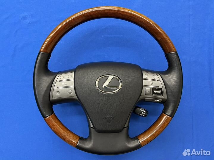 Оригинальный руль с косточкой под дерево Lexus