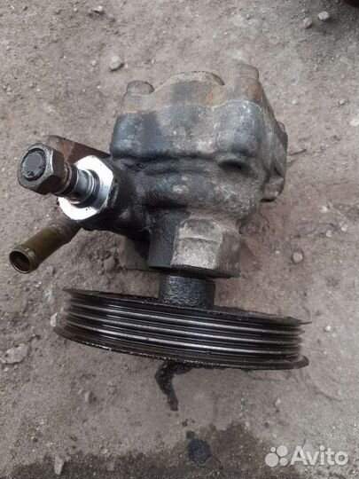 Насос гура Mitsubishi Chariot