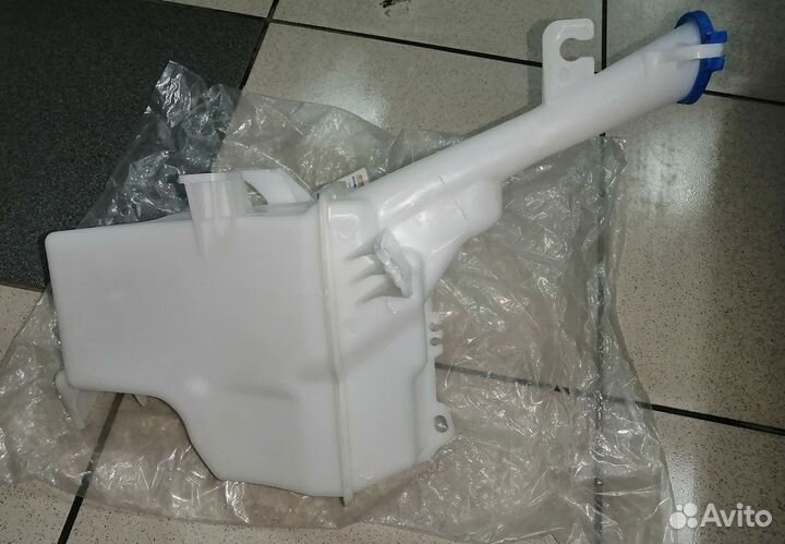 Бачок омывателя accent, solaris 10-14