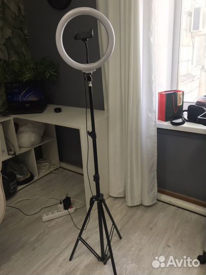 Кольцевая лампа со штативом 26 см