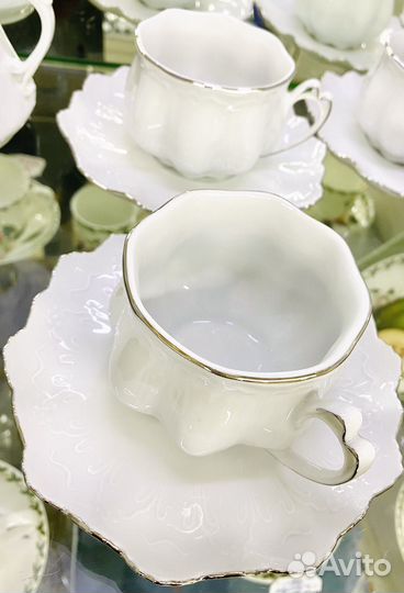 Фарфоровый чайный сервиз