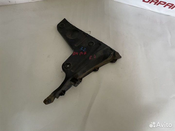 Кронштейн бампера задний левый Audi A4 B7 2.0L