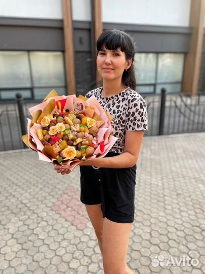 Букет с сухофруктами орехами сьедобные букеты