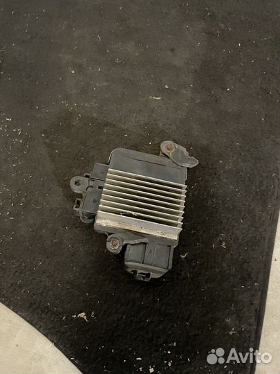 Блок управления вентилятором Toyota LC Prado 120