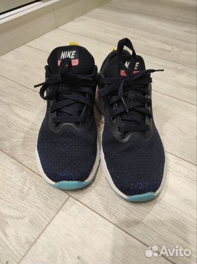 Кроссовки nike 37