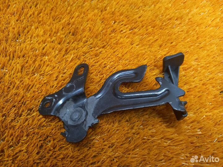 Замок капота Volvo Xc60 DZ44 B4204T6 2011