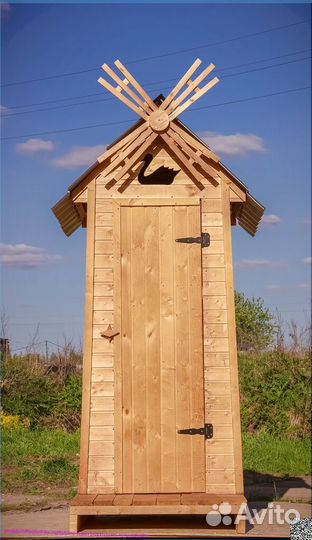 Дачный туалет деревянный