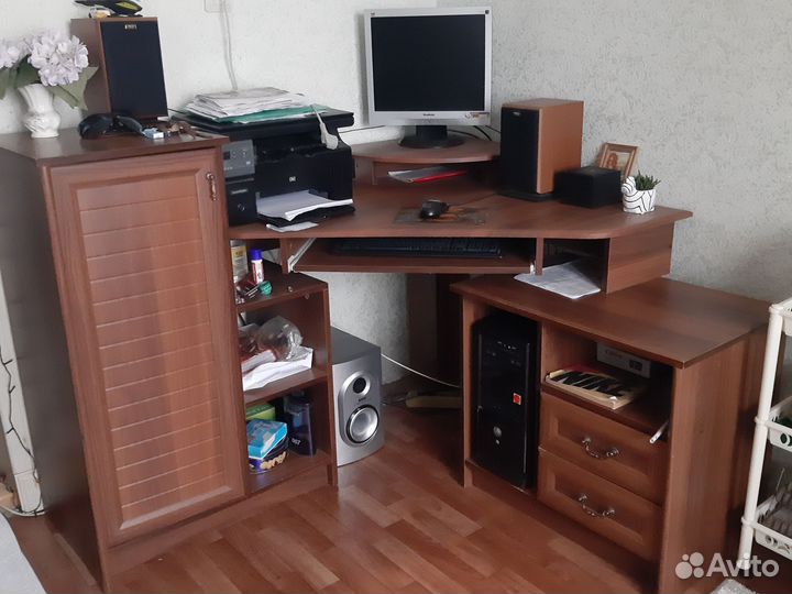 Угловой компьютерный стол бу