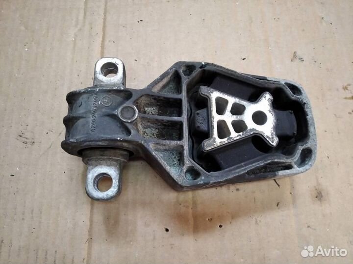 Опора двигателя w117 CLA-class 651.930 2016