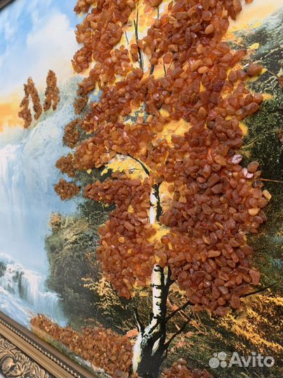 Картина с янтарем