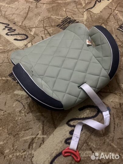 Детский бустер автомобильный