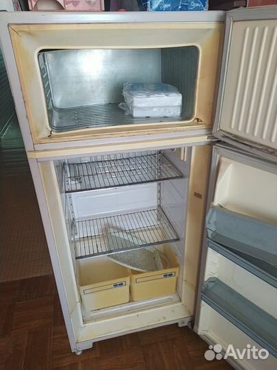 Холодильник бу