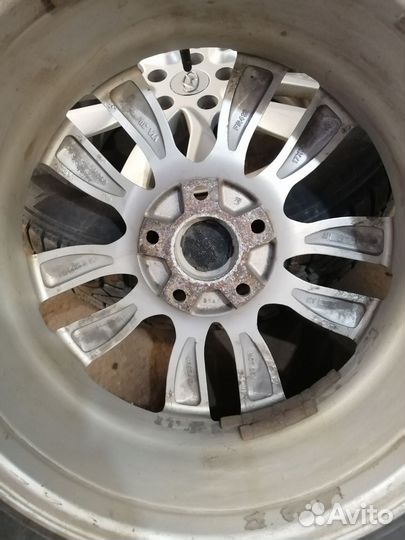 Диски Hyundai Tucson R17 с зимней резиной Pirelli