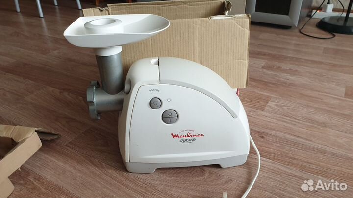 Мясорубка электрическая Moulinex HV8