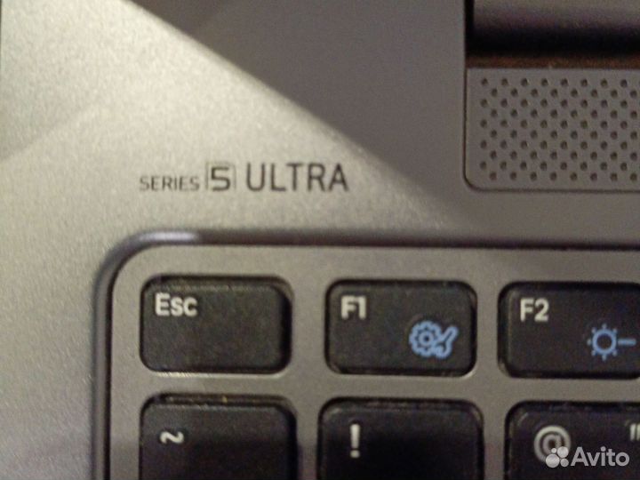 Ноутбук Samsung series 5 ultra
