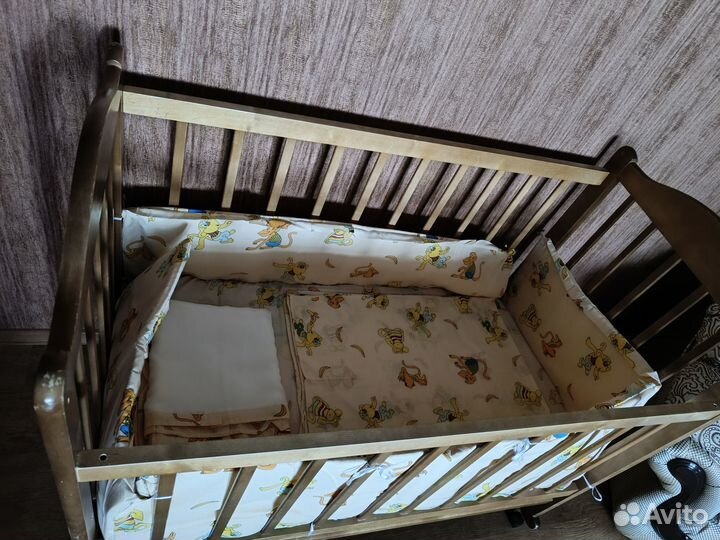 Детская кроватка