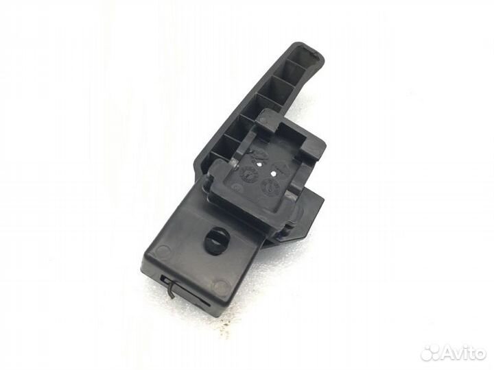 Ручка открывания капота Chevrolet Cruze седан 1.6